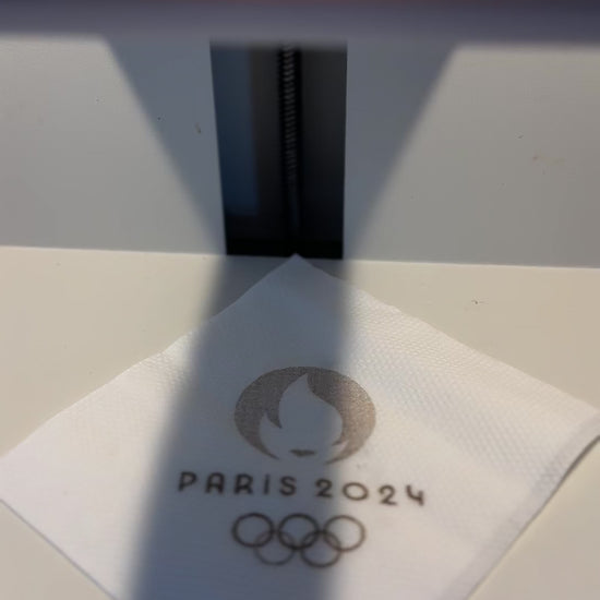 video logo Paris 2024 on coffee